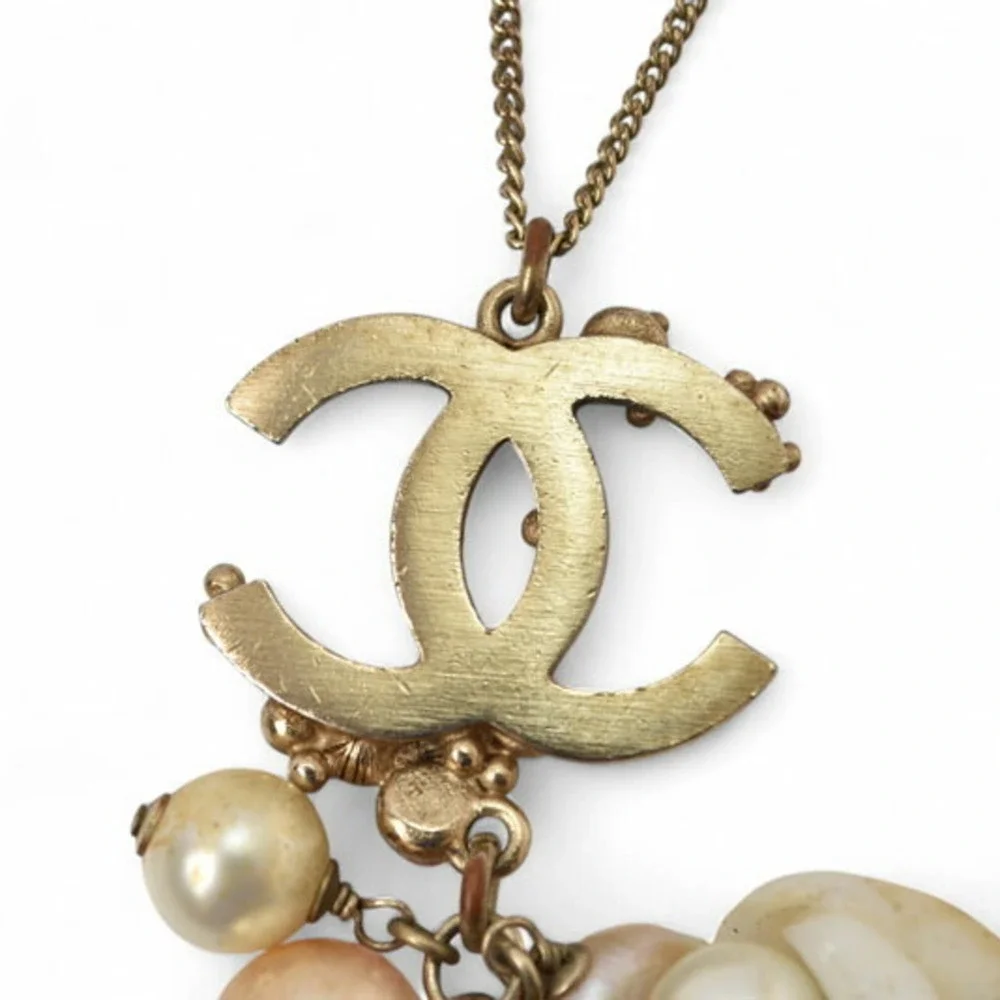 CHANEL Pink Pearl Necklace